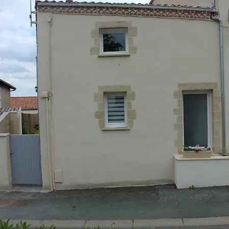 A Chacun Son Nid * Les Epesses