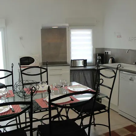 A Chacun Son Nid Les Épesses