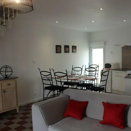 Holiday home A Chacun Son Nid Les Epesses