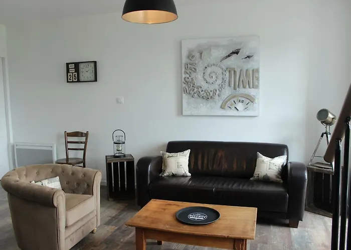 A Chacun Son Nid Les Épesses