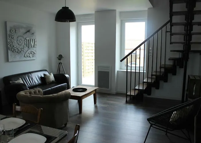 A Chacun Son Nid Les Épesses